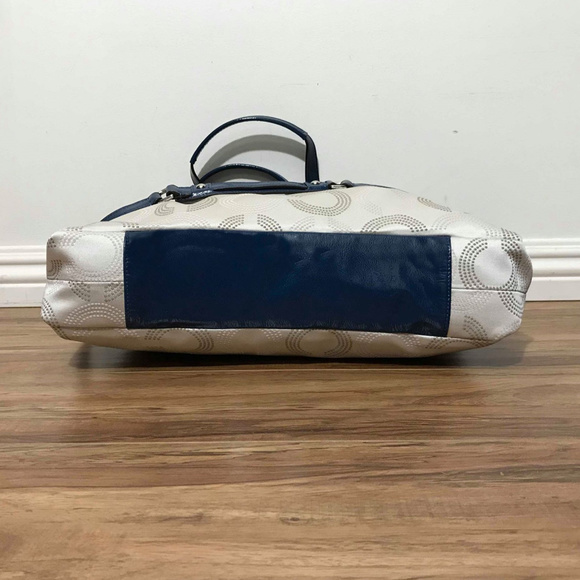 🦕Coach Fabric Convertible 2-Way Shoulder Bag🦕 - Picture 5 of 8